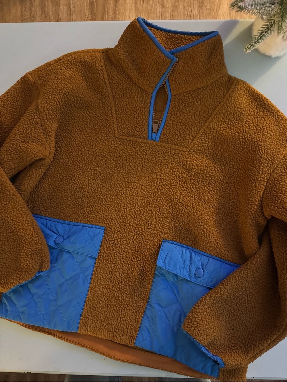 Madewell Brown Sherpa Pullover with Blue Trim & Quilted Pockets Size XXS